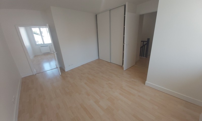 MAISON A LOUER - SAUJON